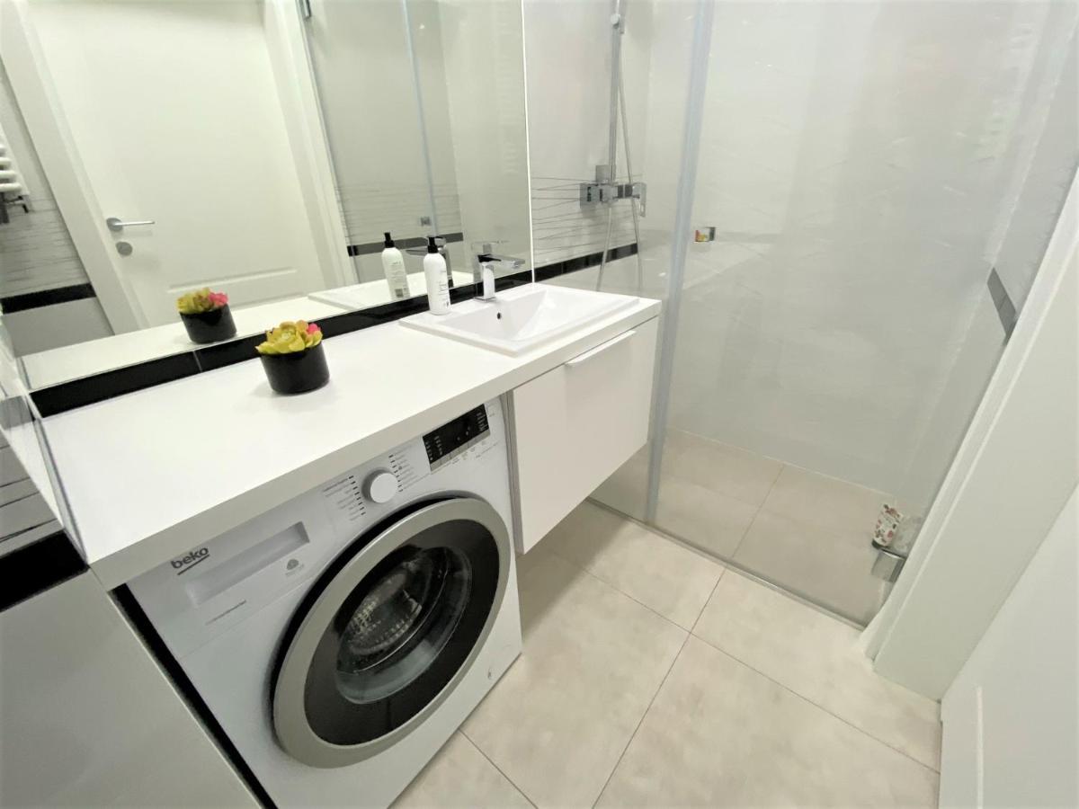 Exclusive 2Br! Apartment In Center +Netflix +Gym วอร์ซอ ภายนอก รูปภาพ