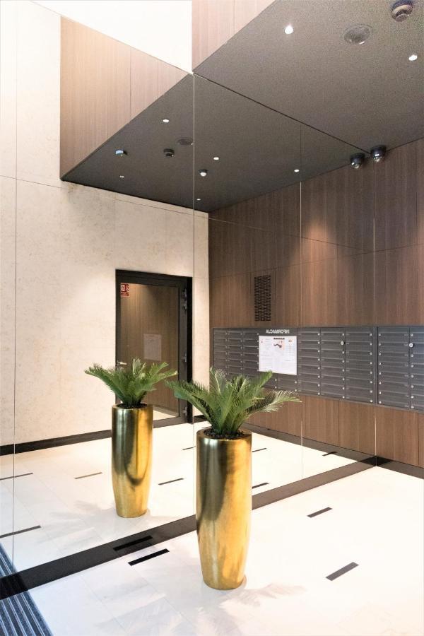 Exclusive 2Br! Apartment In Center +Netflix +Gym วอร์ซอ ภายนอก รูปภาพ