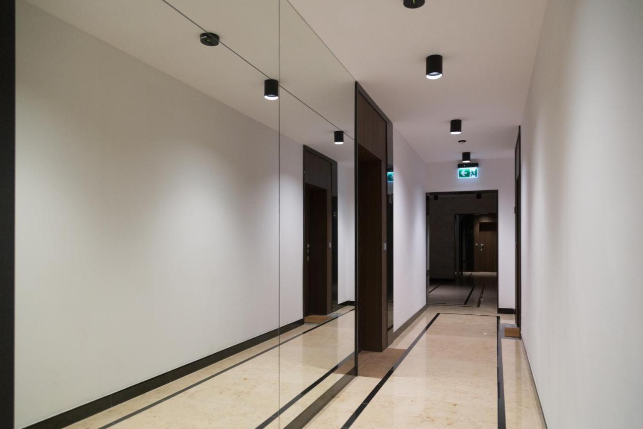 Exclusive 2Br! Apartment In Center +Netflix +Gym วอร์ซอ ภายนอก รูปภาพ